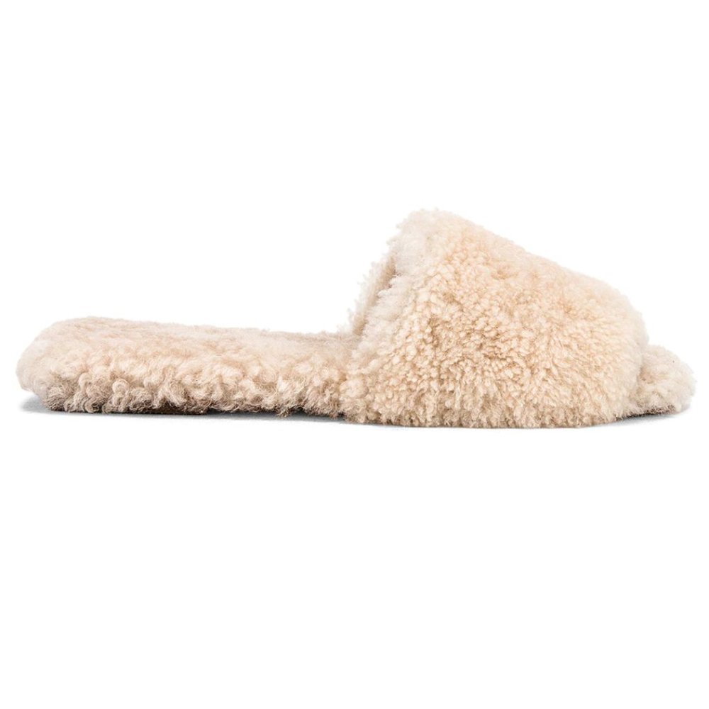 RAYE SHEARLING SANDAL in Natural